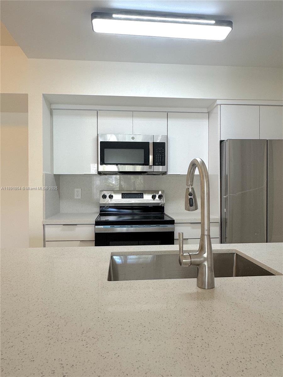 DEVONAIRE CONDO AT PEMBRO - Residential Lease