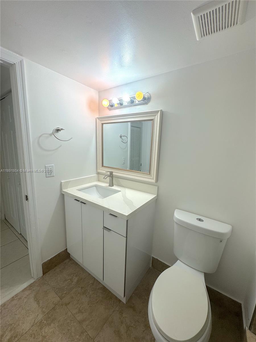 DEVONAIRE CONDO AT PEMBRO - Residential Lease