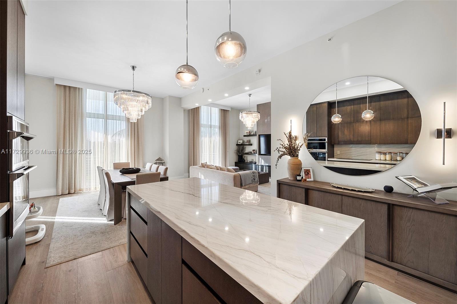 2001 Meridian Ave 411