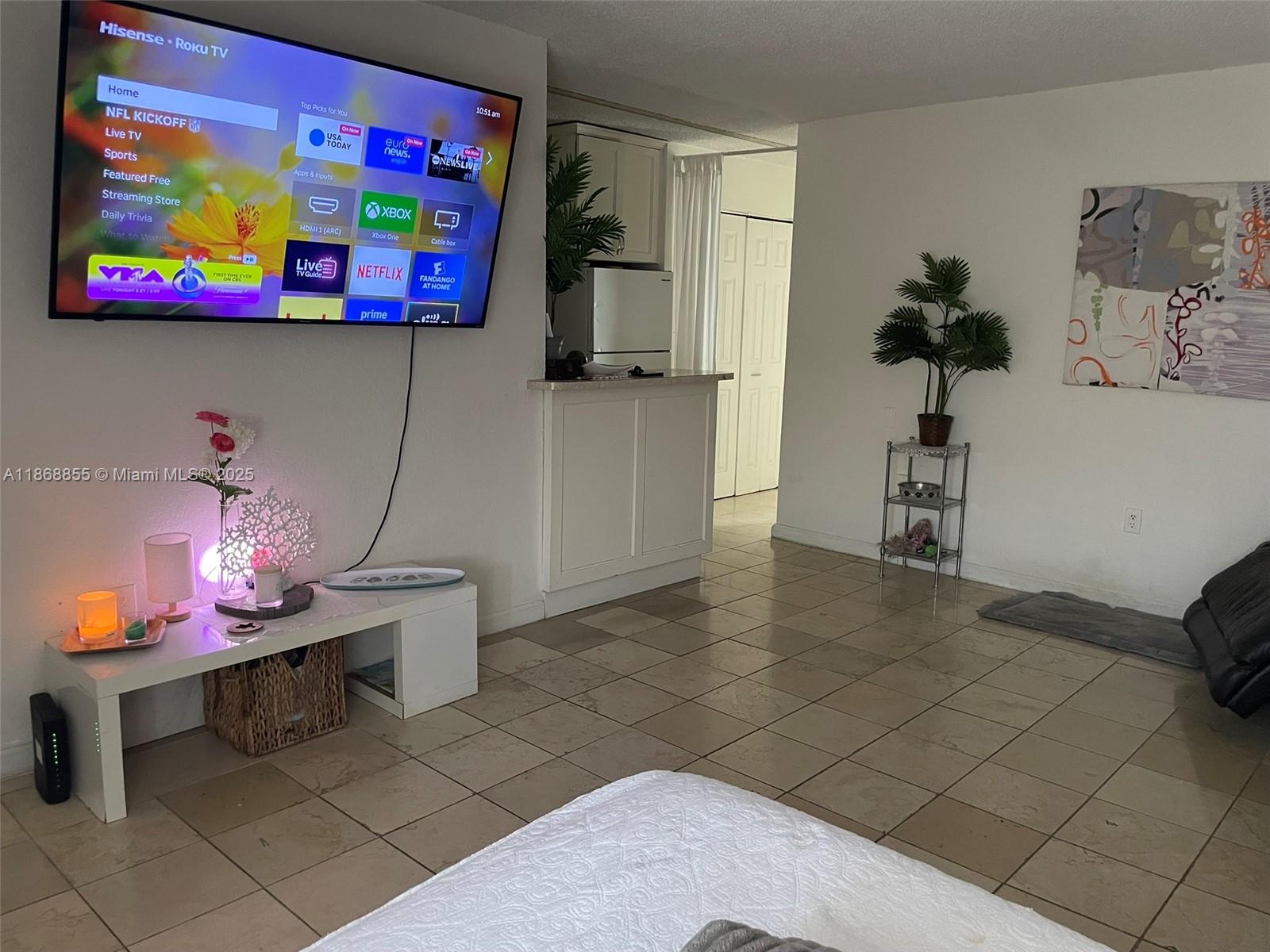 BAYSHORE YACHT & TENNIS C - Residential