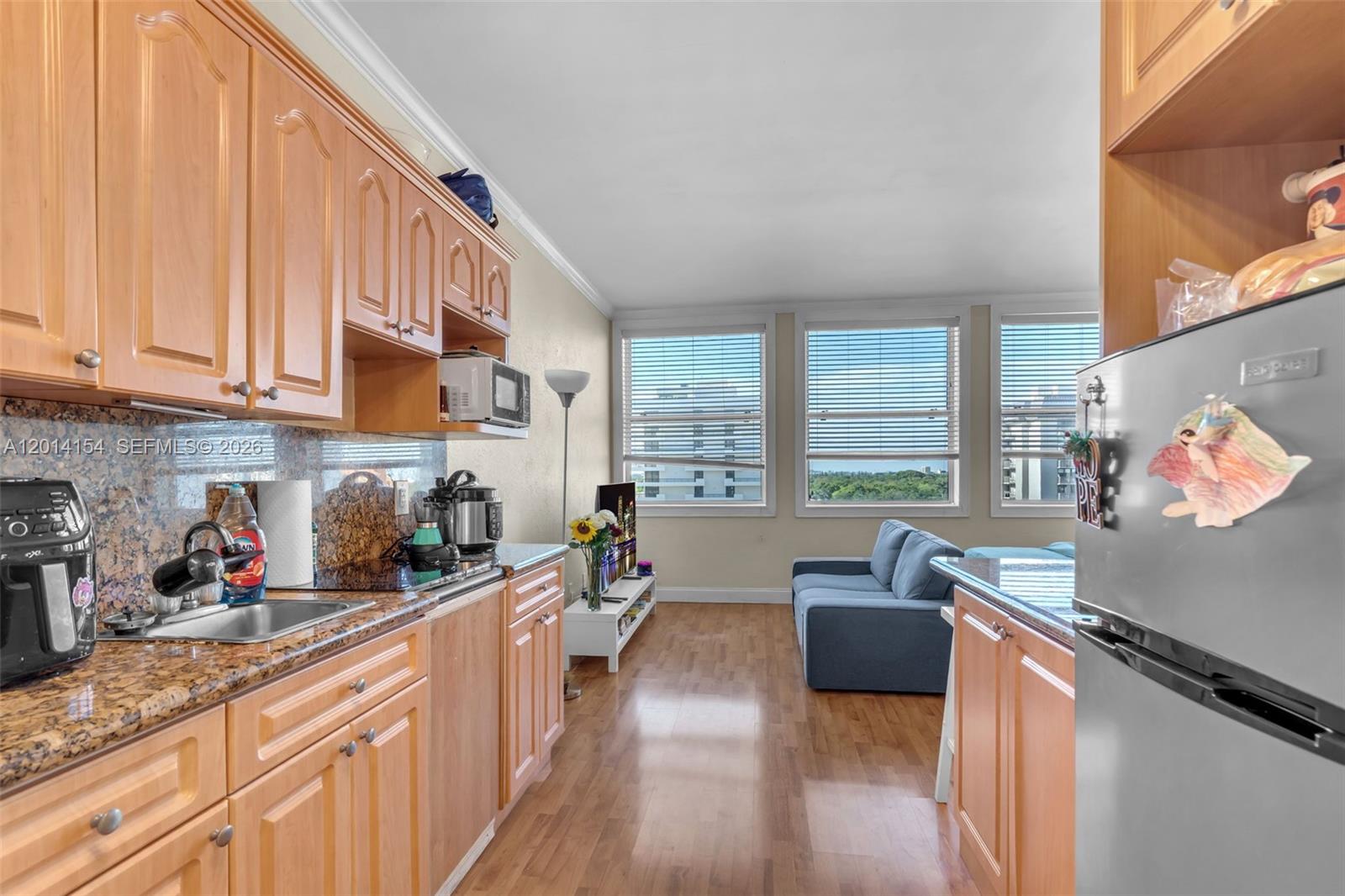 700 Biltmore Way 915