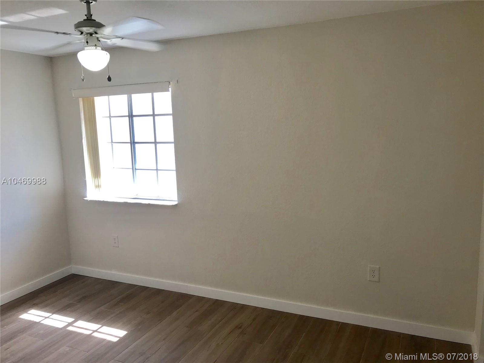 AQUA VISTA TOWNHOMES COND - Residential Lease