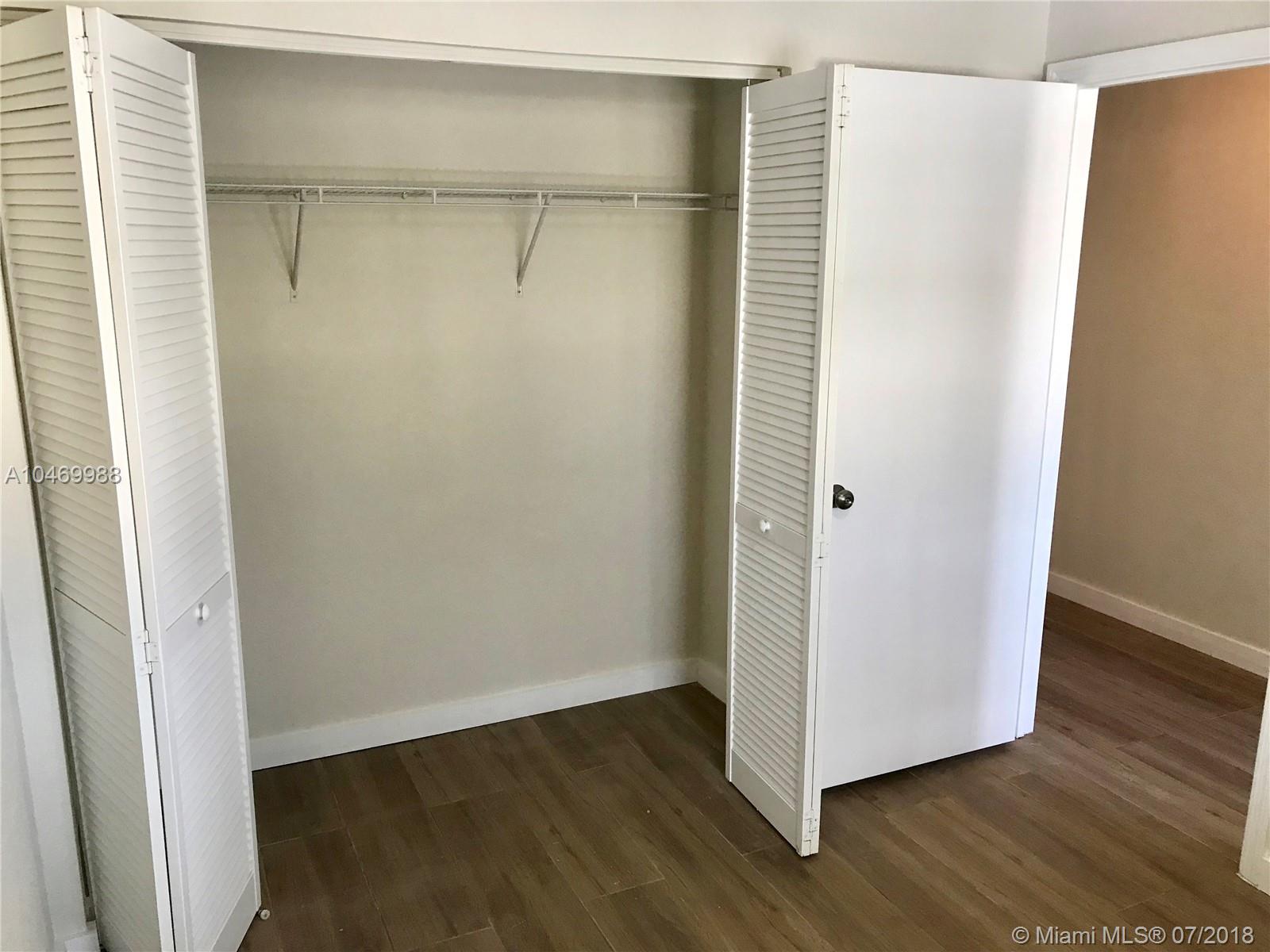 AQUA VISTA TOWNHOMES COND - Residential Lease