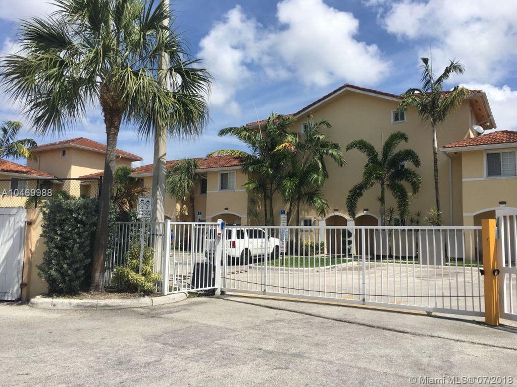 AQUA VISTA TOWNHOMES COND - Residential Lease