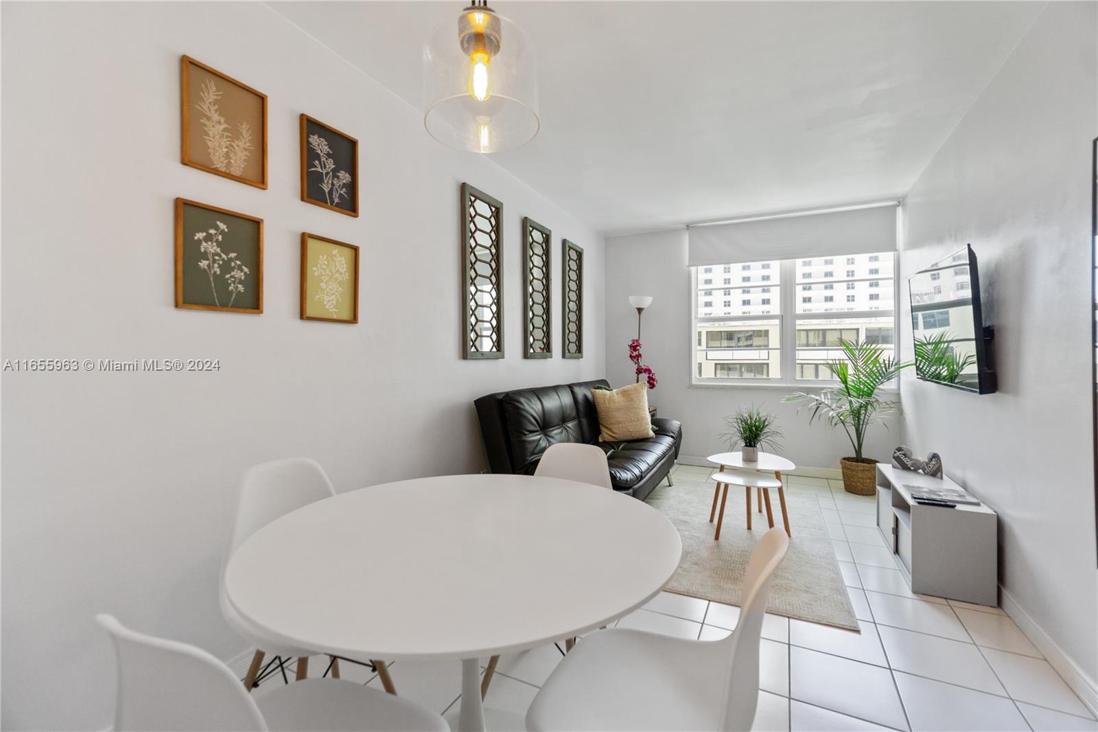Rental Property at 100 Lincoln Rd 924, Miami Beach, Miami-Dade County, Florida - Bathrooms: 1  - $2,500 MO.