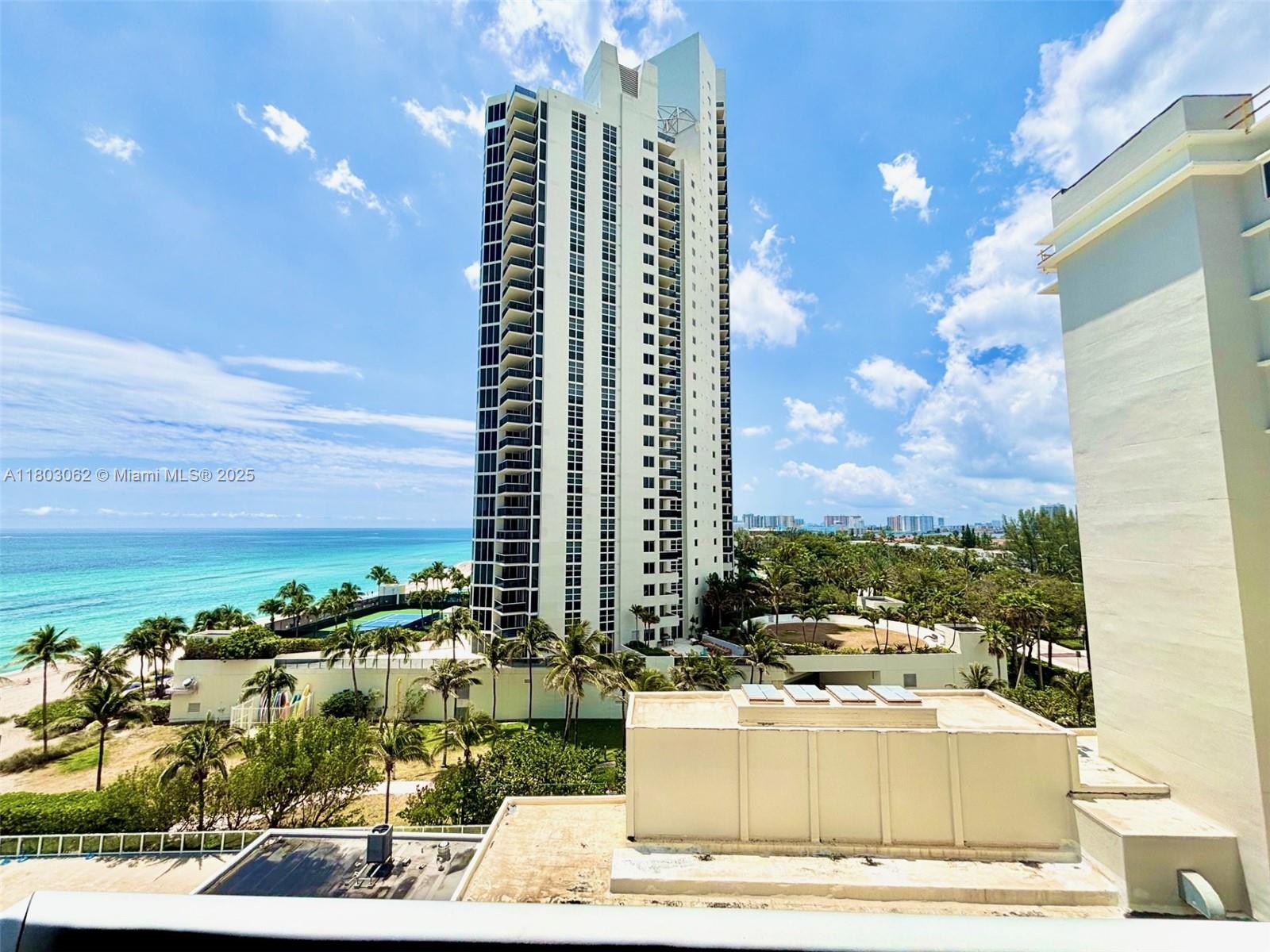 19201 Collins Ave 606