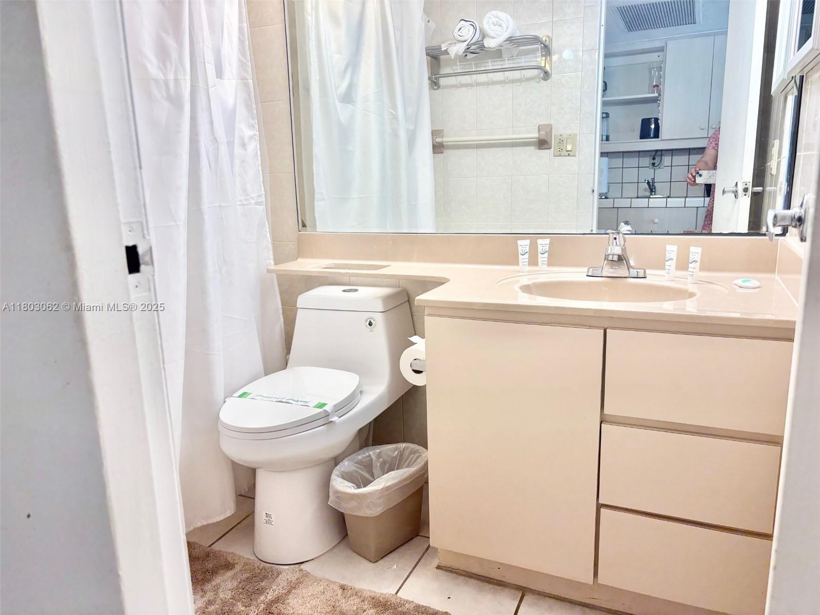 THE AVENTURA BEACH CLUB C - Residential