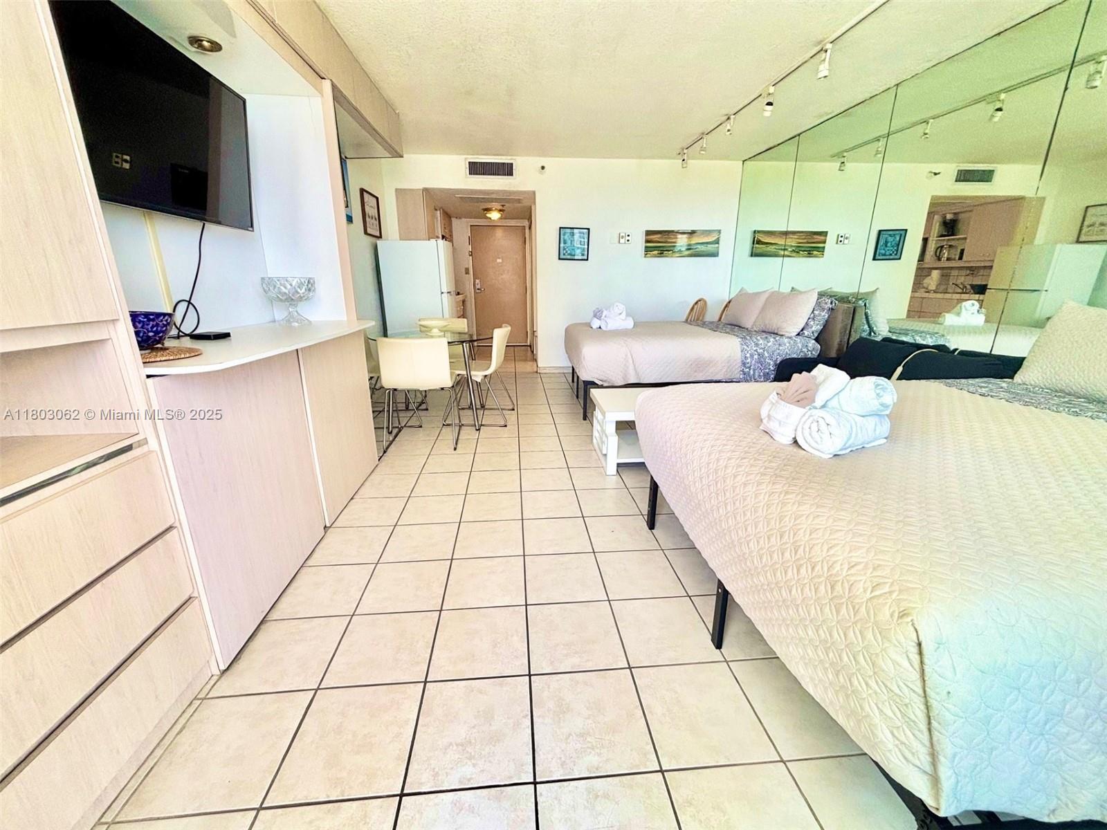 THE AVENTURA BEACH CLUB C - Residential