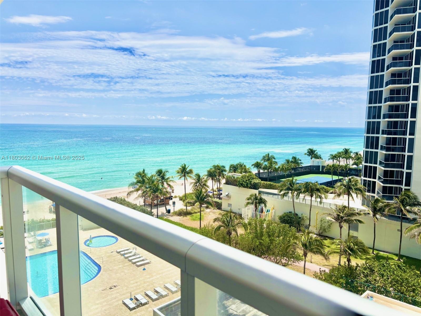 19201 Collins Ave 606