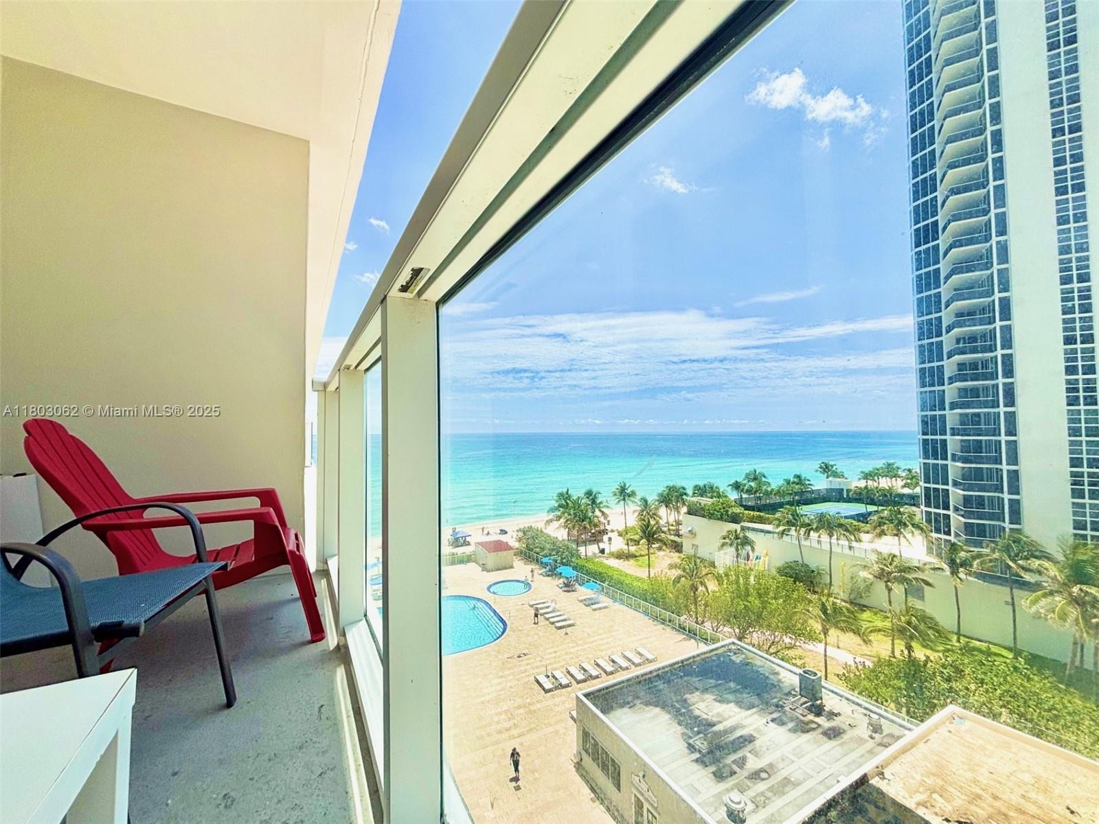 19201 Collins Ave 606