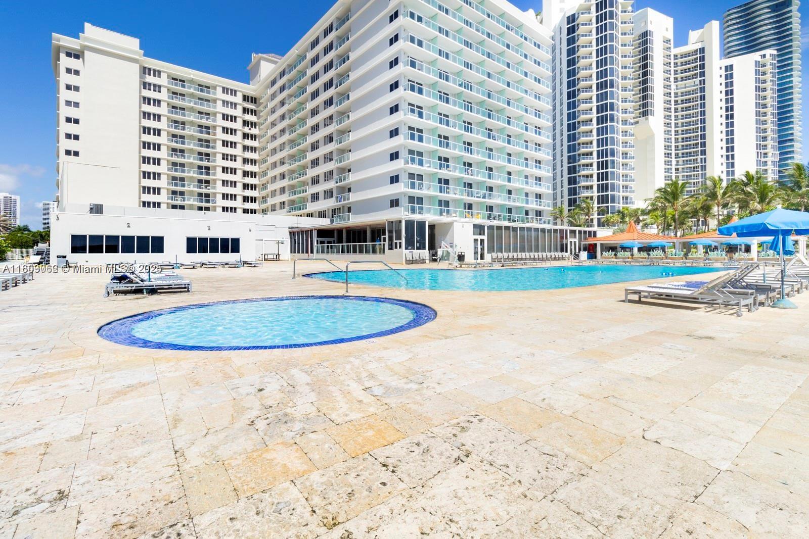 THE AVENTURA BEACH CLUB C - Residential