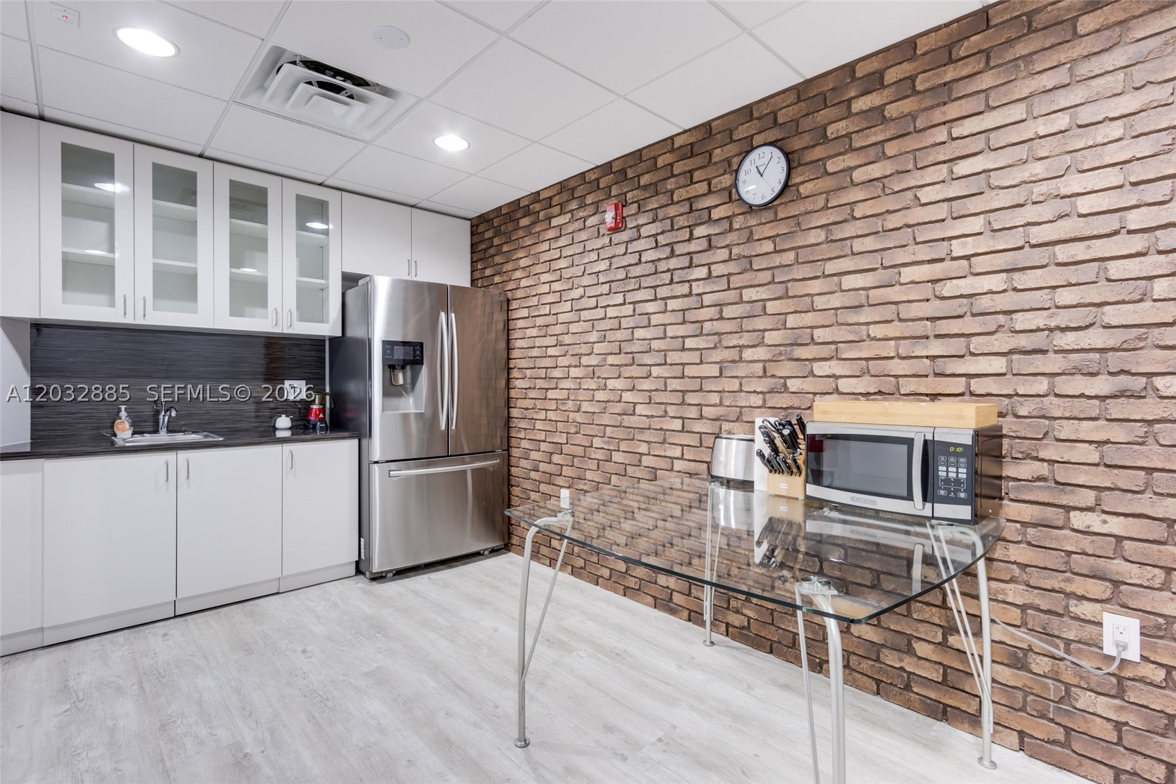 200 S Andrews Ave 500