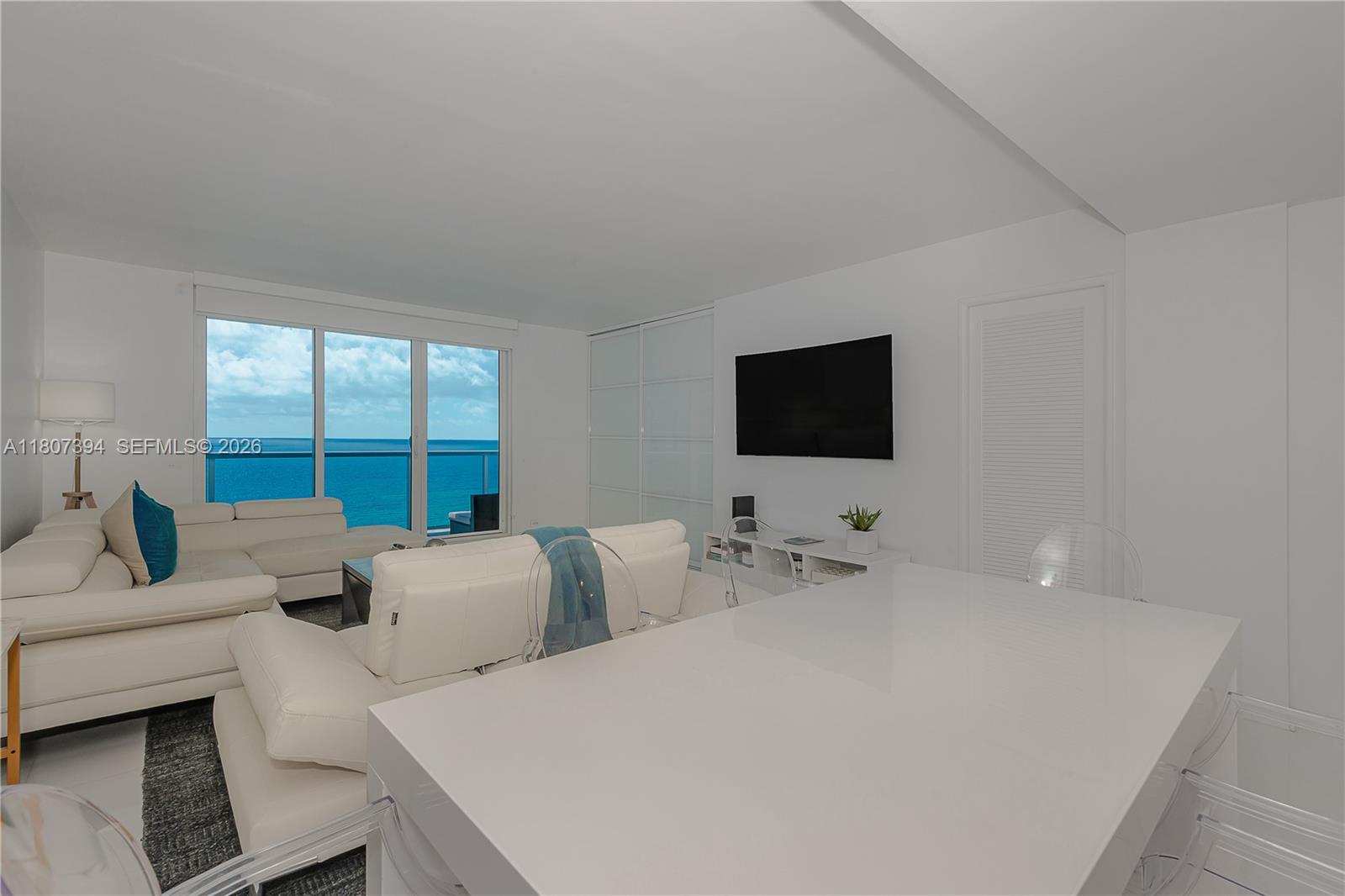 RONEY PALACE CONDO - Residential Lease