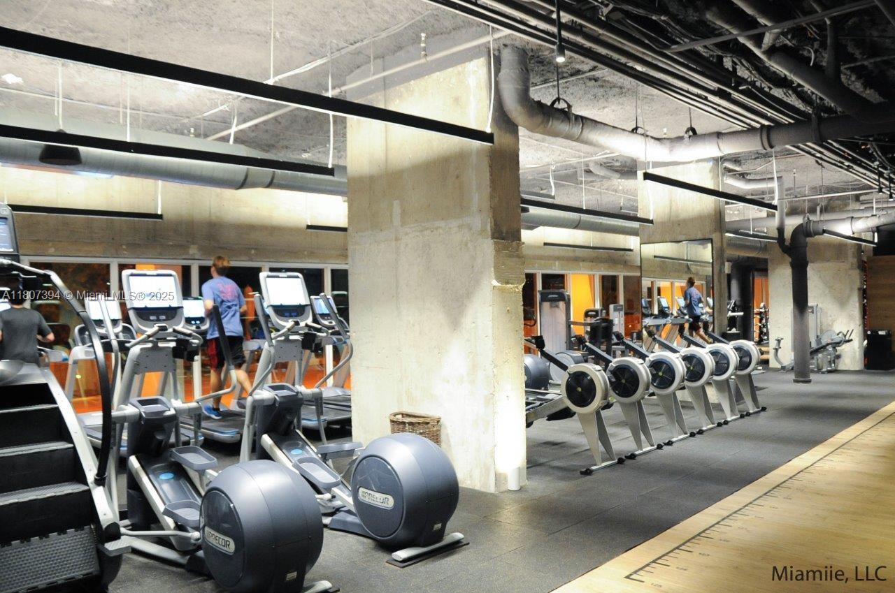 RONEY PALACE CONDO - Residential Lease