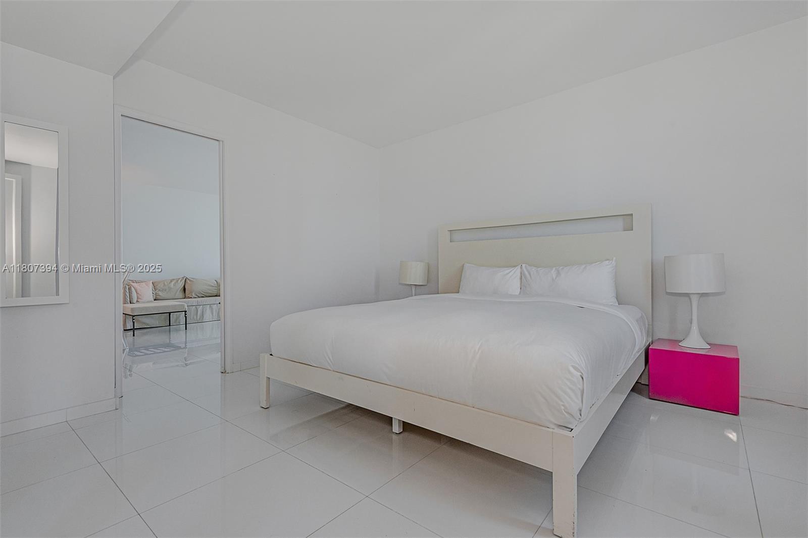 RONEY PALACE CONDO - Residential Lease