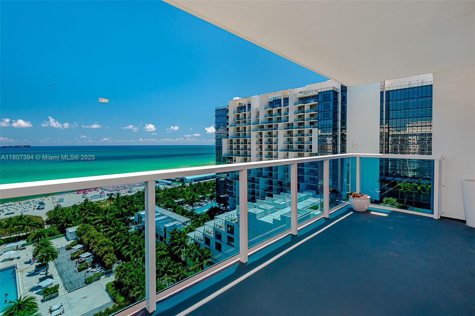 RONEY PALACE CONDO - Residential Lease