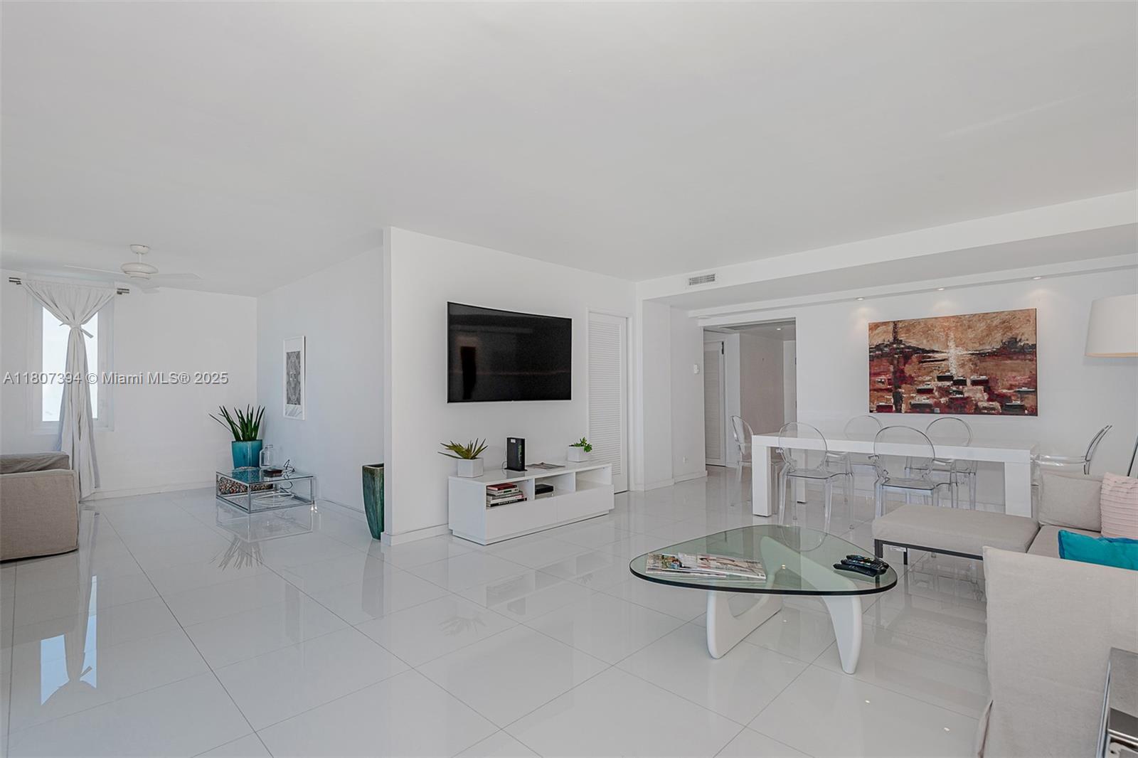 RONEY PALACE CONDO - Residential Lease