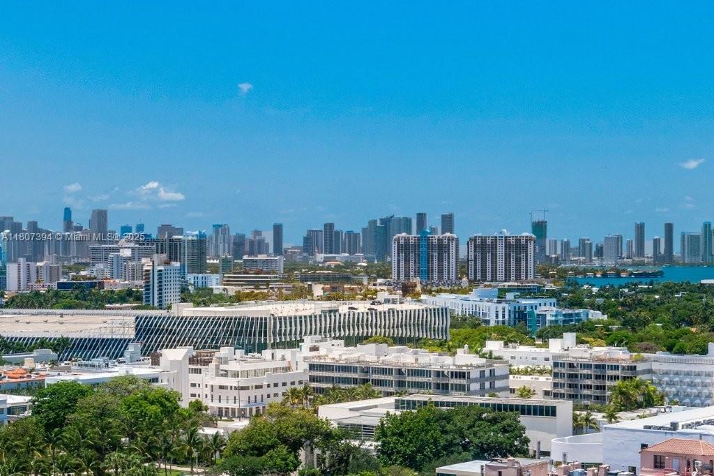 RONEY PALACE CONDO - Residential Lease