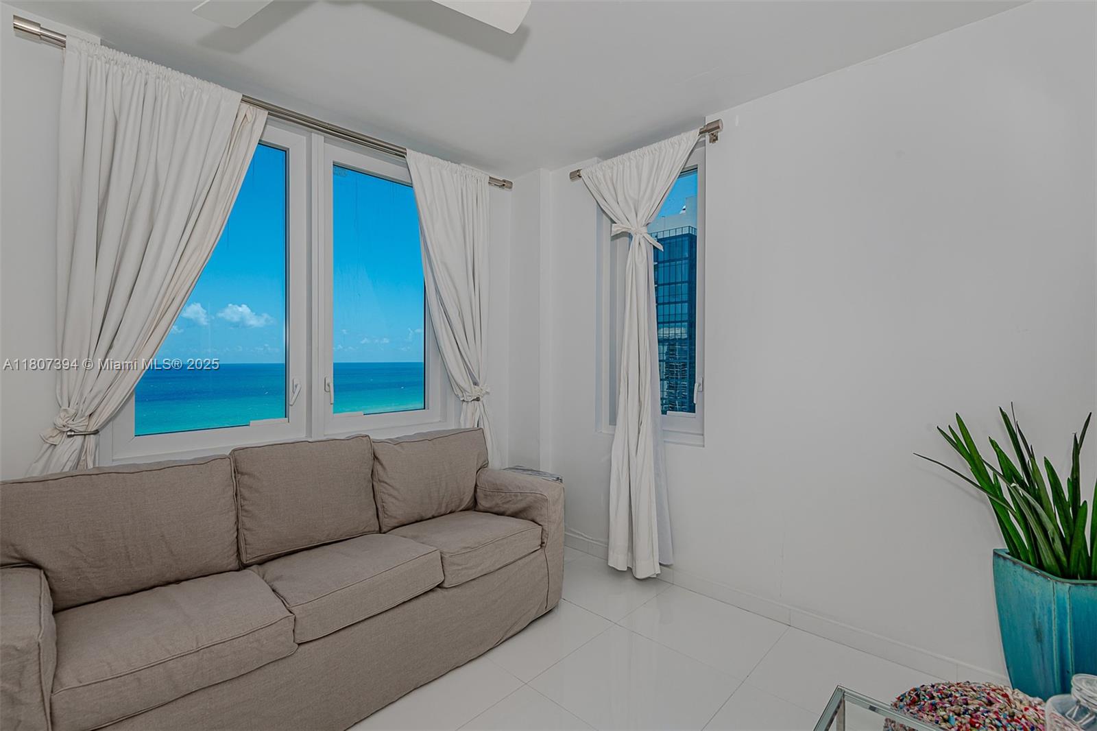 RONEY PALACE CONDO - Residential Lease