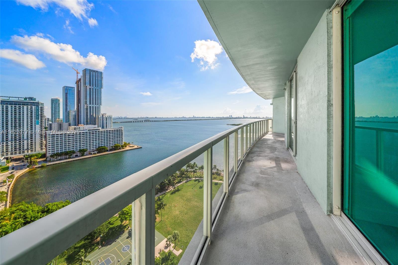 1900 N Bayshore Dr 2104