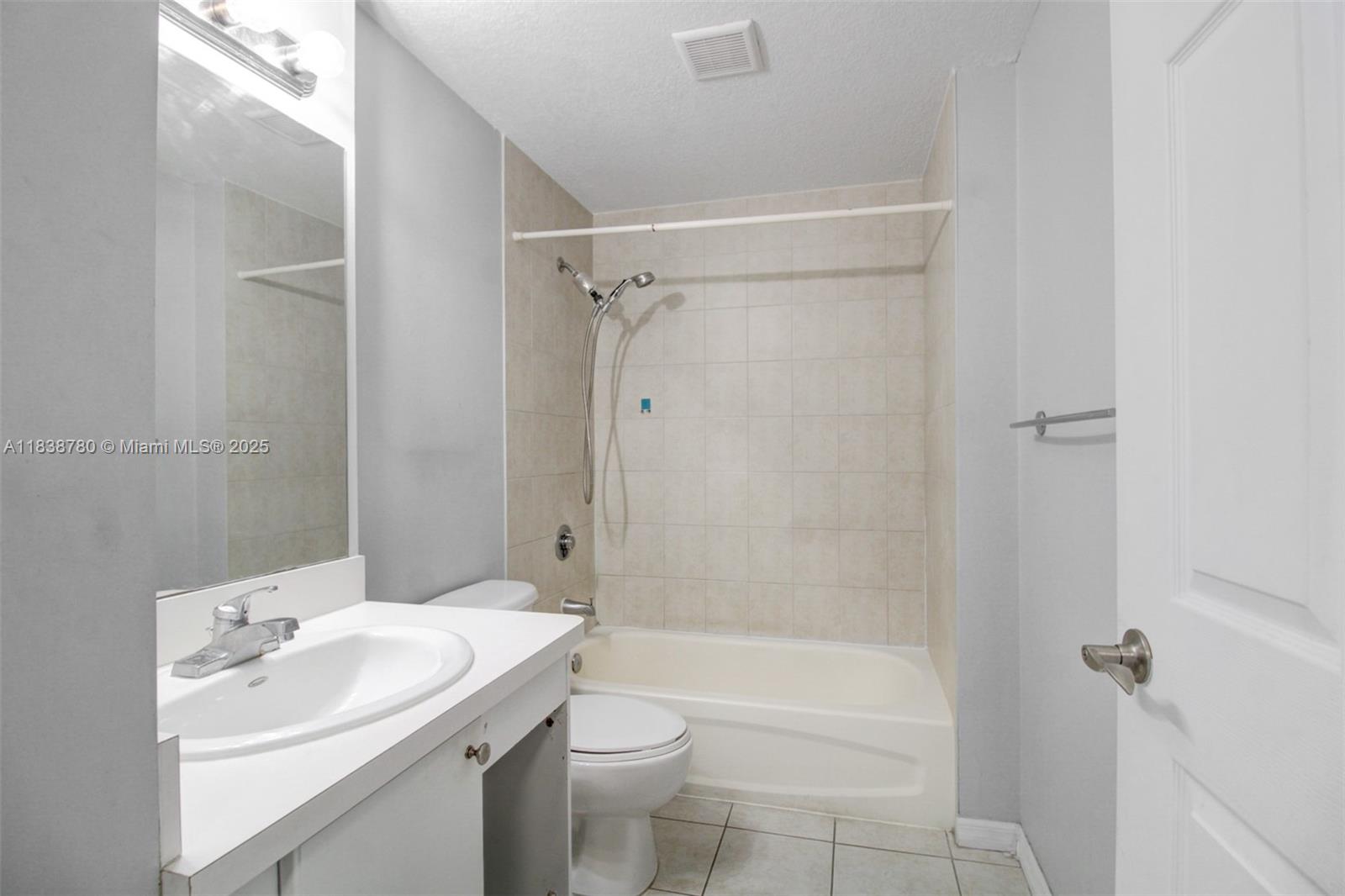 3410 Coral Way 904