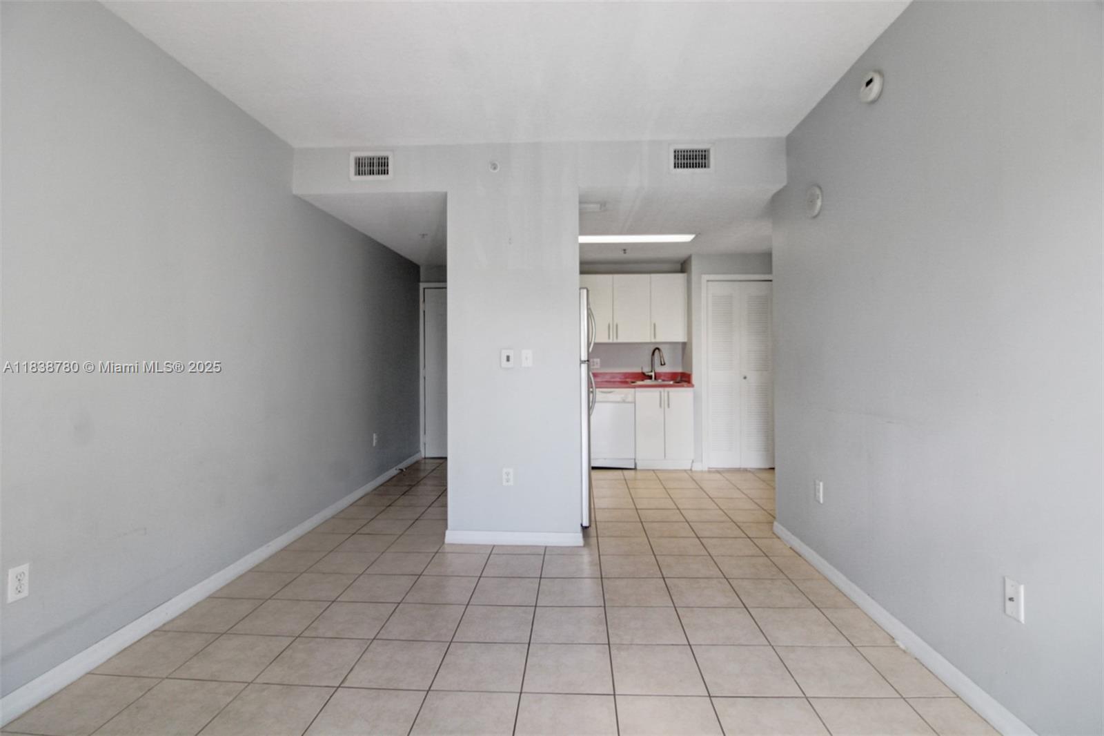 EMERALD PLAZA ON CORAL WA - Residential