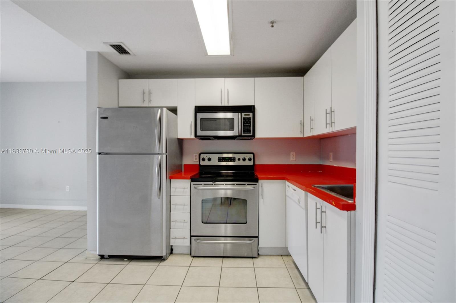 EMERALD PLAZA ON CORAL WA - Residential