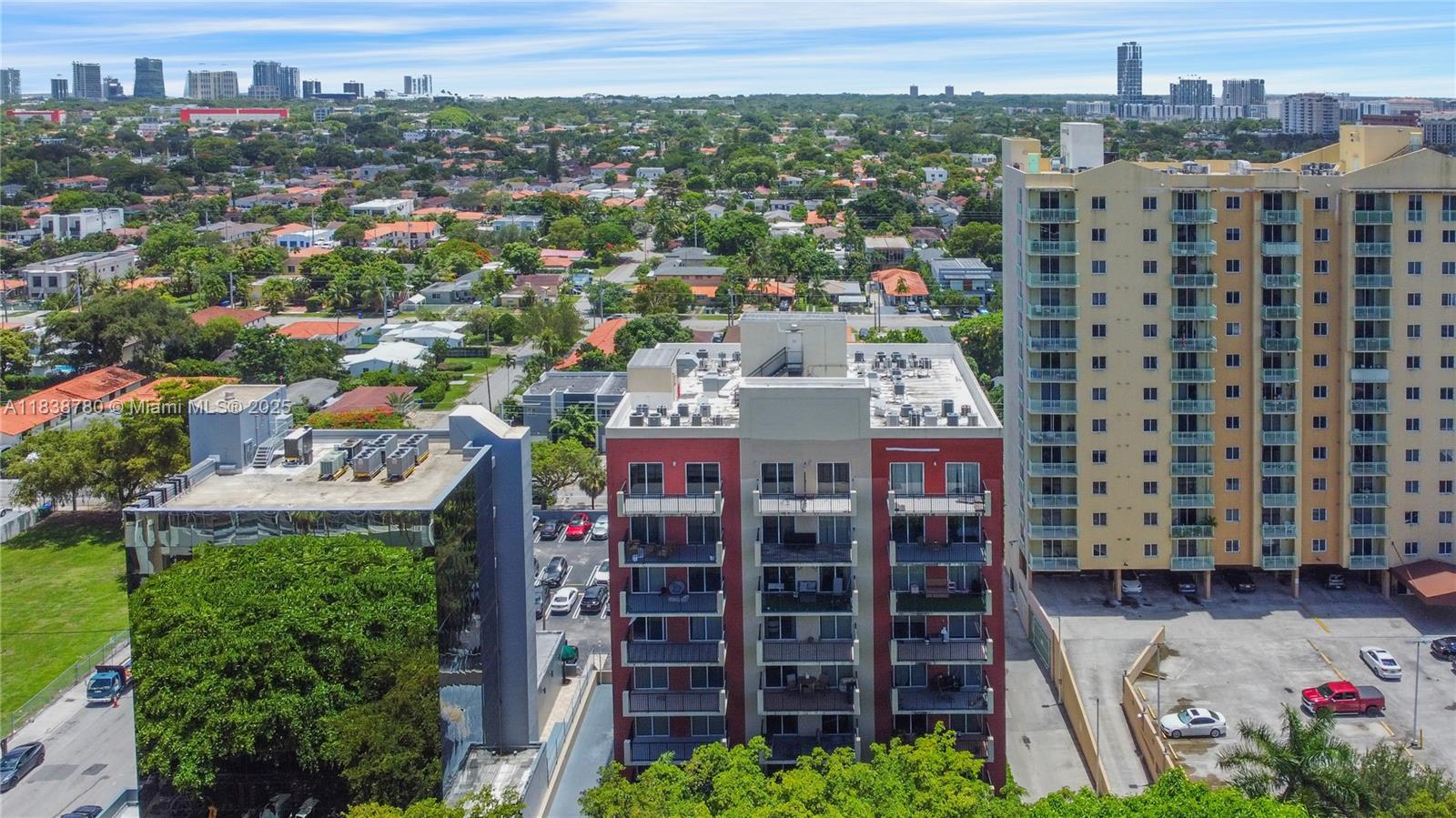 EMERALD PLAZA ON CORAL WA - Residential