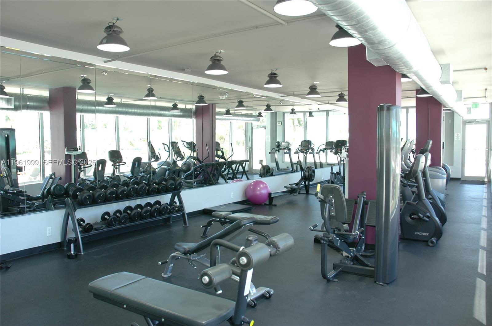 THE DECOPLAGE CONDO - Residential