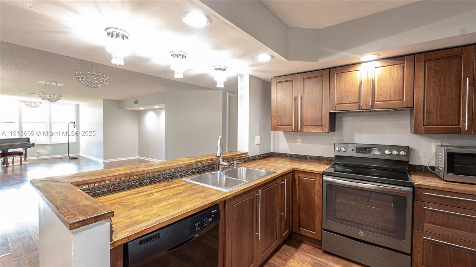 KARANDA VILLAGE VII-D CON - Residential