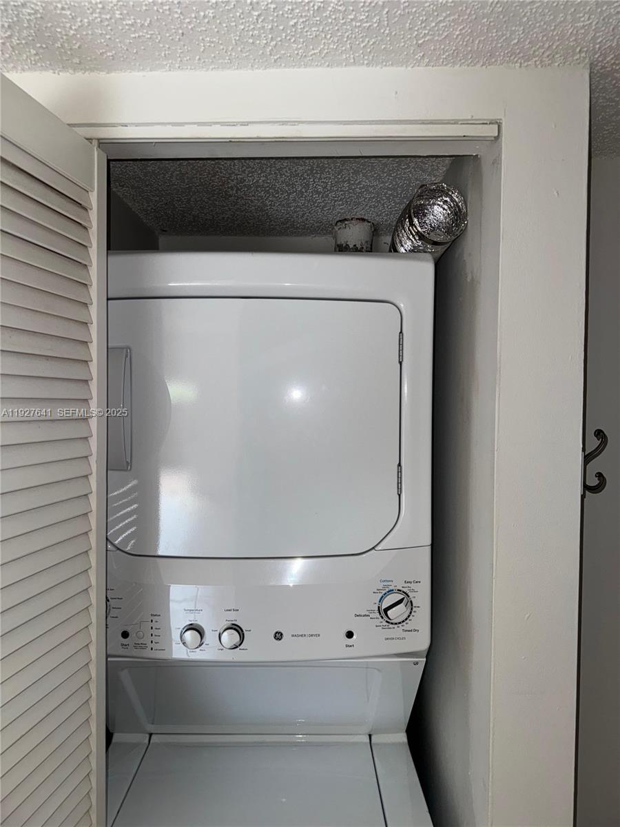 VILLA DORAL CONDO NO 5 - Residential Lease