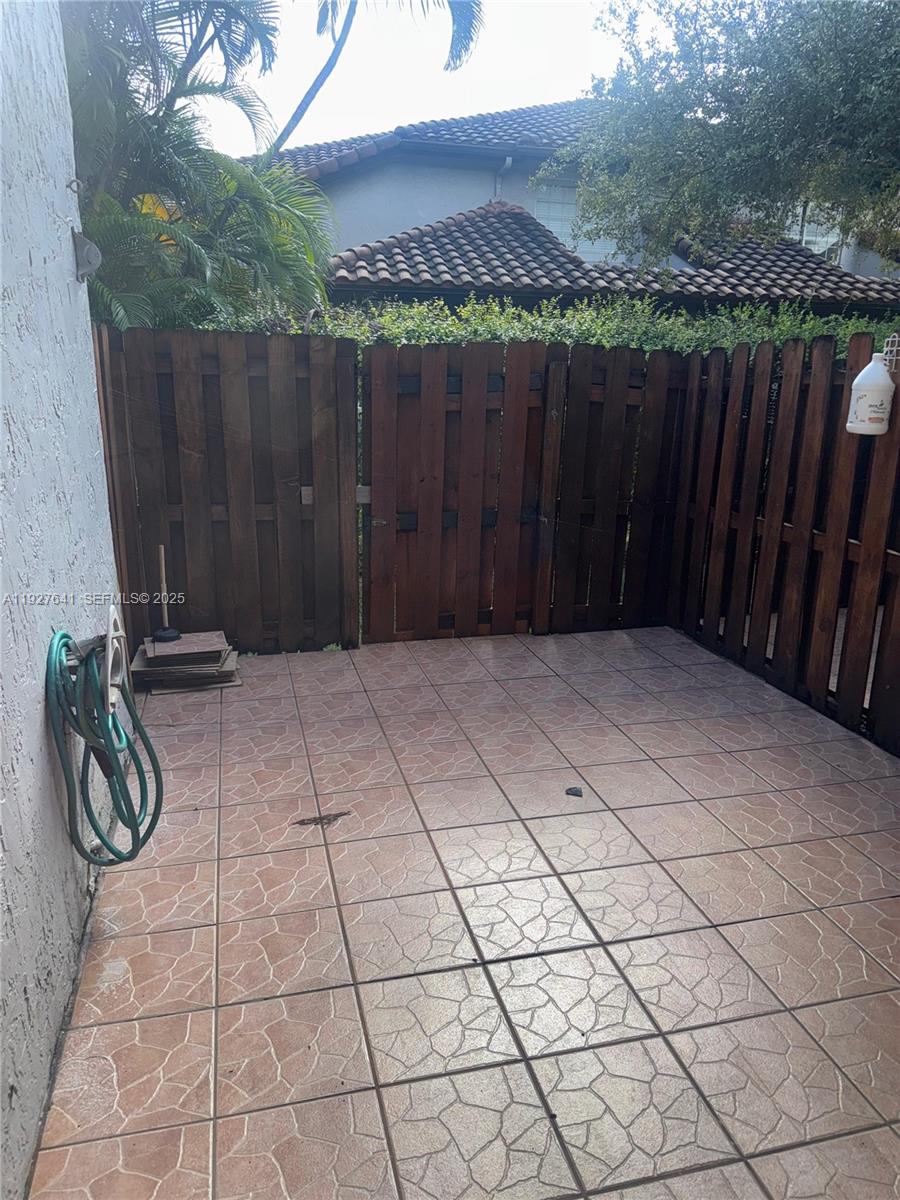 VILLA DORAL CONDO NO 5 - Residential Lease