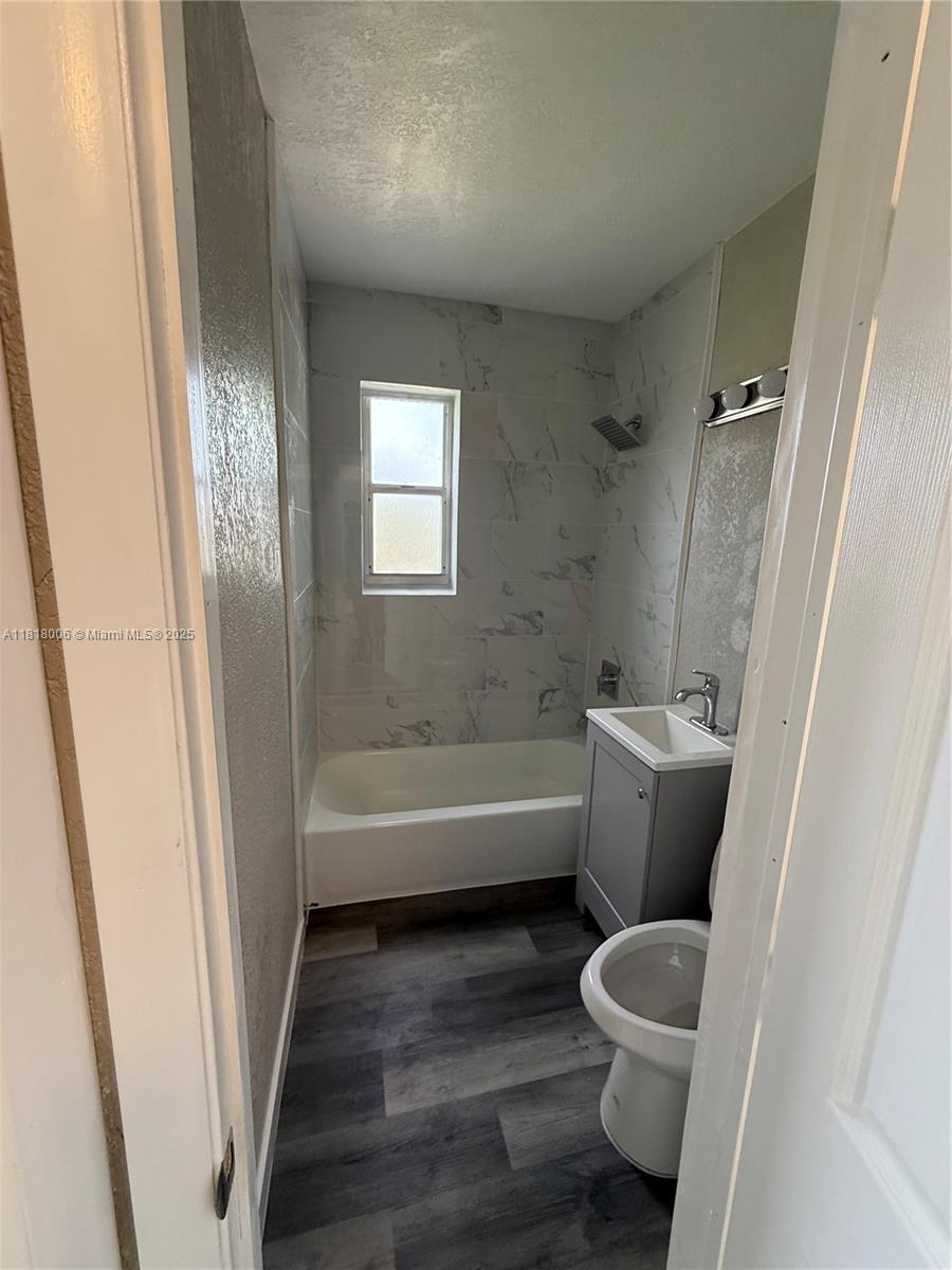 RICHMOND HEIGHTS - Residential