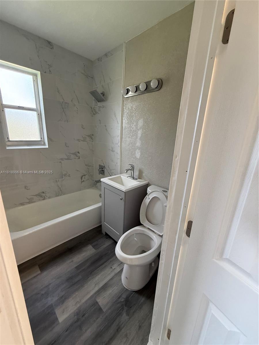 RICHMOND HEIGHTS - Residential
