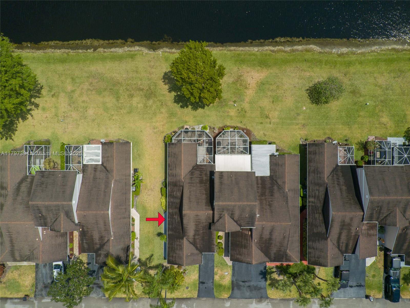 THE LAKES - Residential