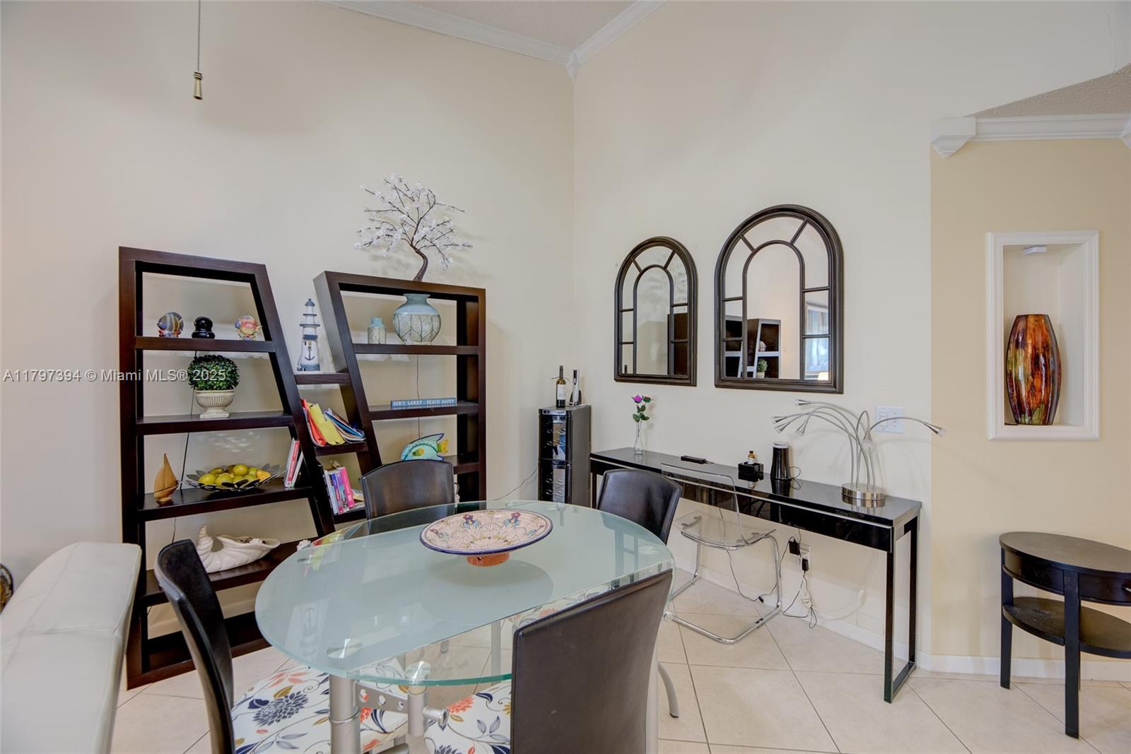 THE LAKES - Residential