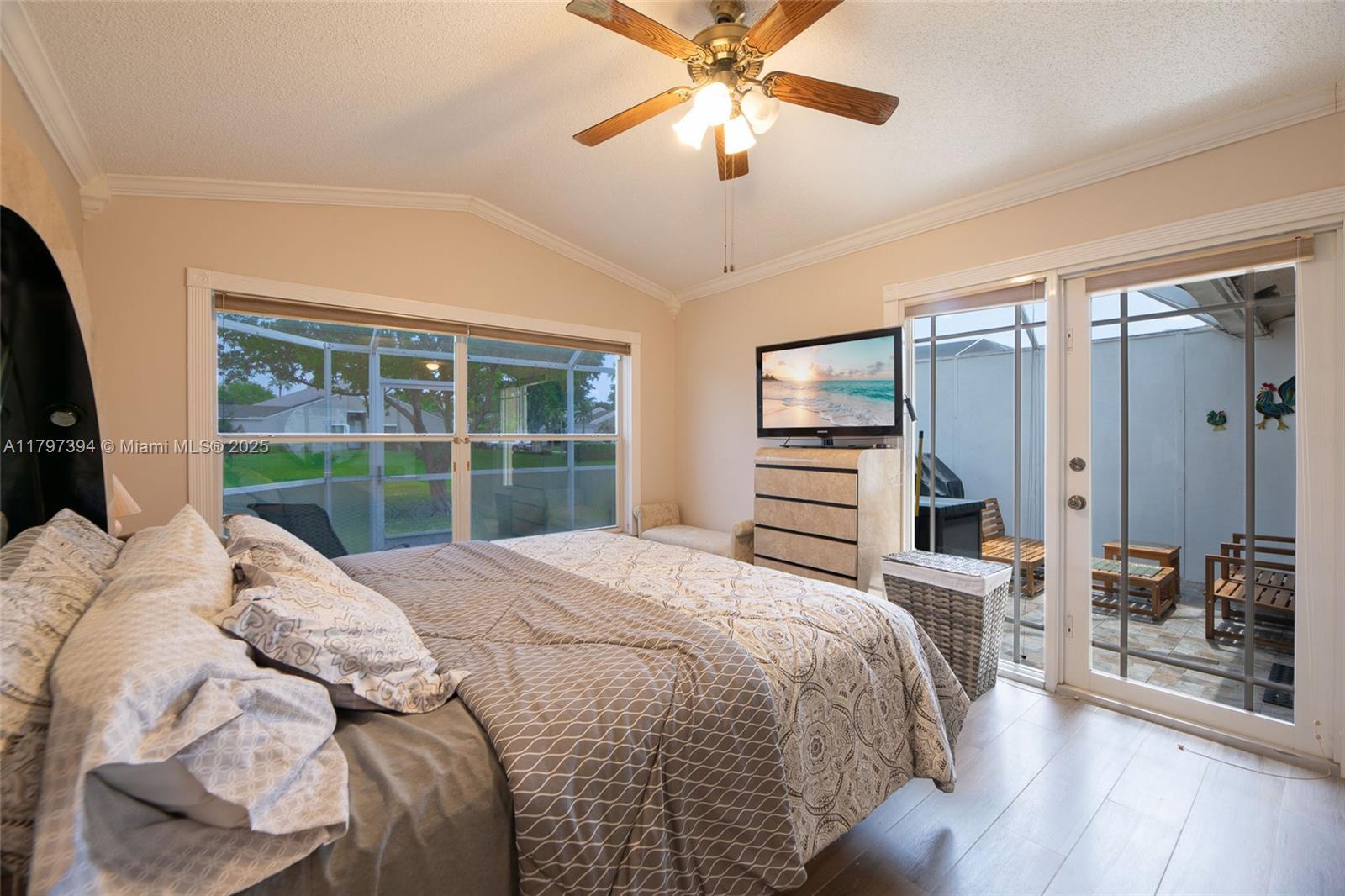 THE LAKES - Residential