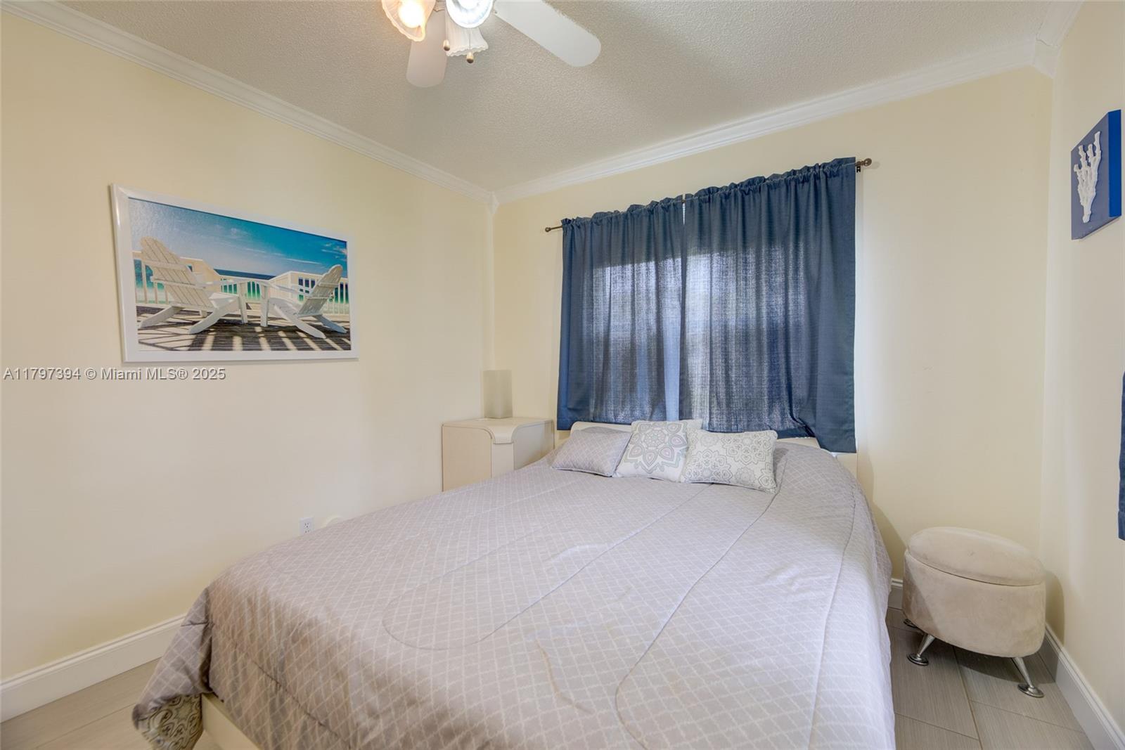 THE LAKES - Residential