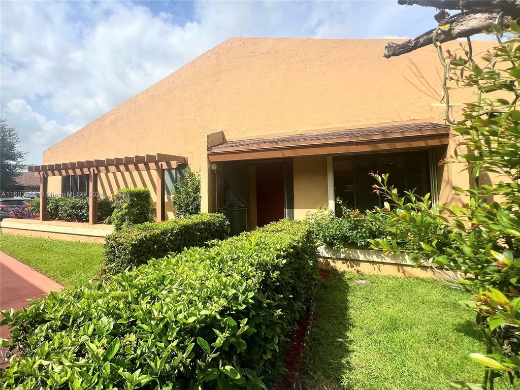 Photo of 809 NW 79th Ter, Plantation, FL 33324 (MLS # A11603866)