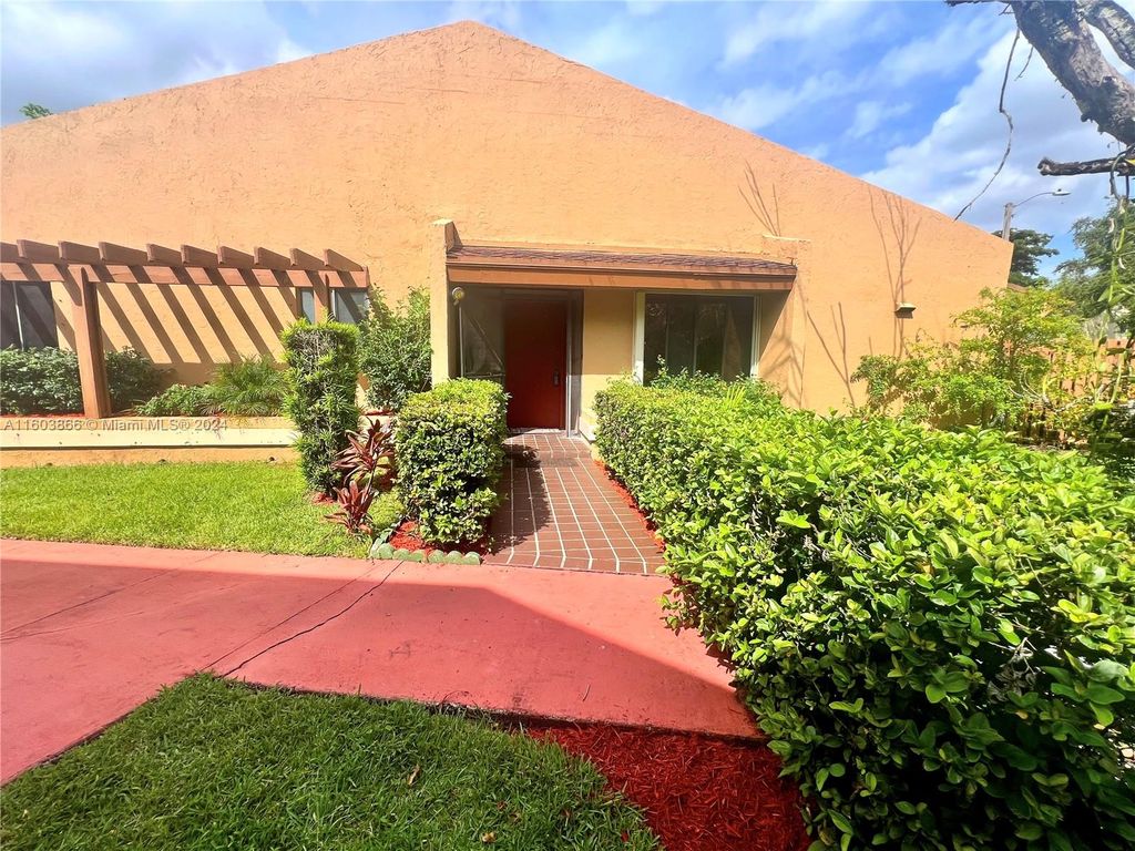 Photo of 809 NW 79th Ter, Plantation, FL 33324 (MLS # A11603866)