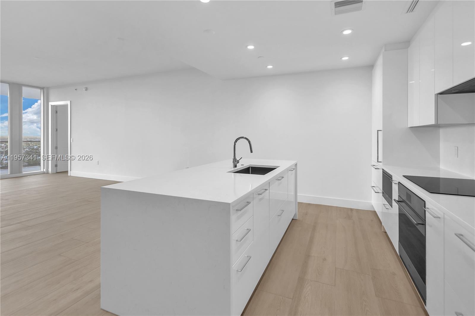 Selene Oceanfront Residenc - Residential