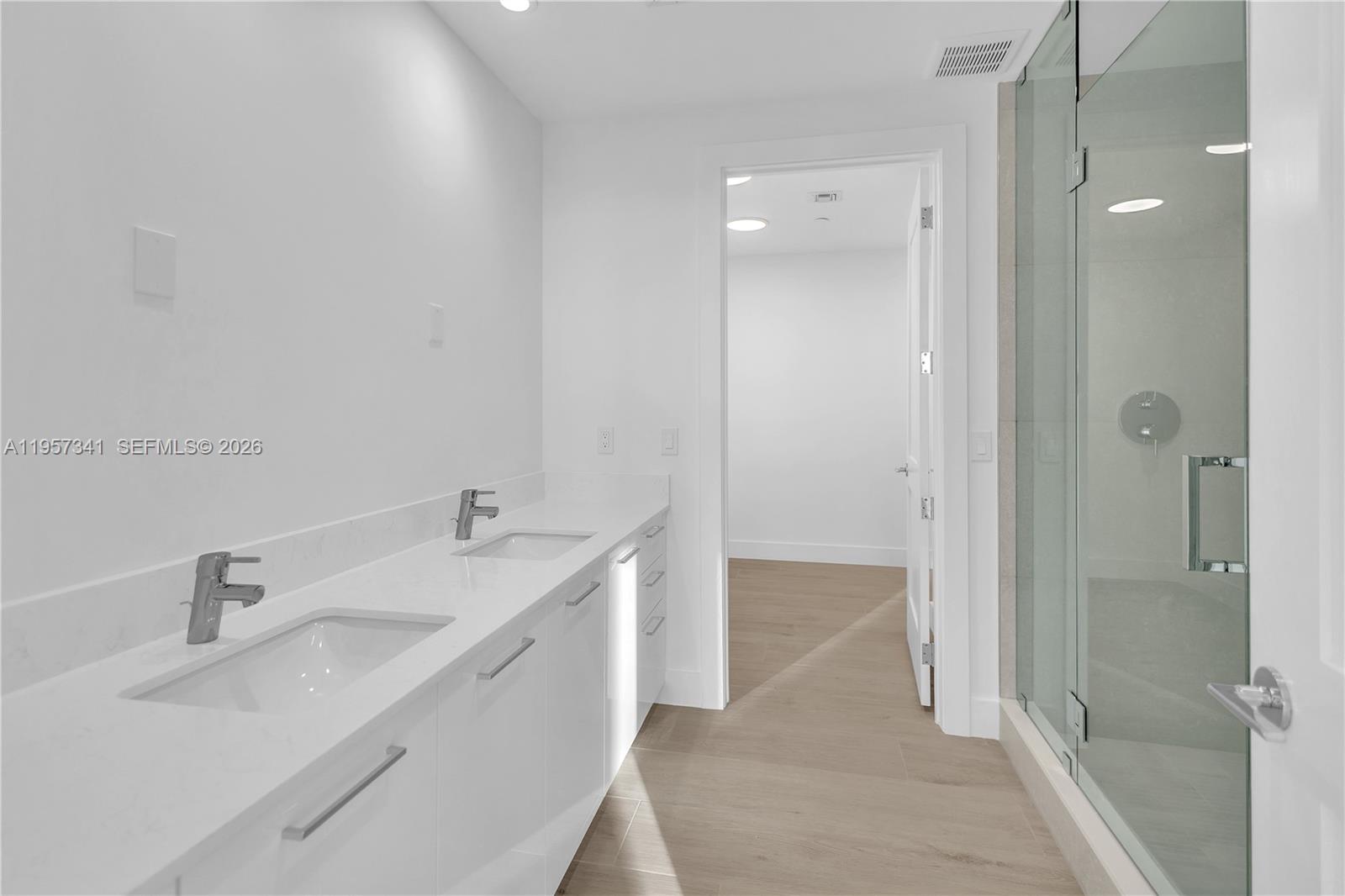 Selene Oceanfront Residenc - Residential