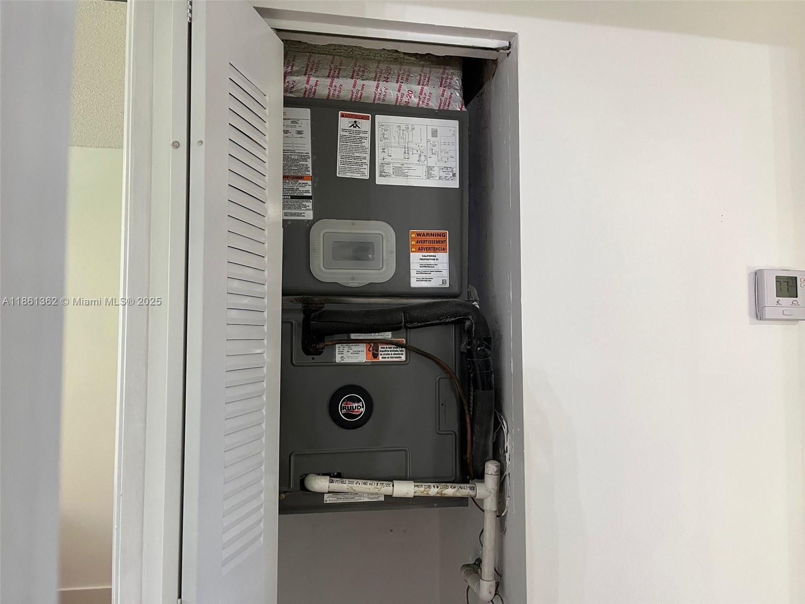 WOODGATE CONDOMINIUM 14 - Residential