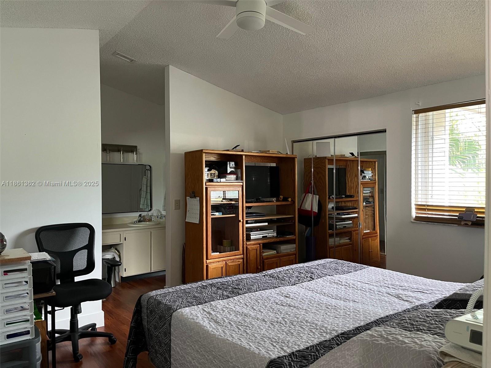 WOODGATE CONDOMINIUM 14 - Residential