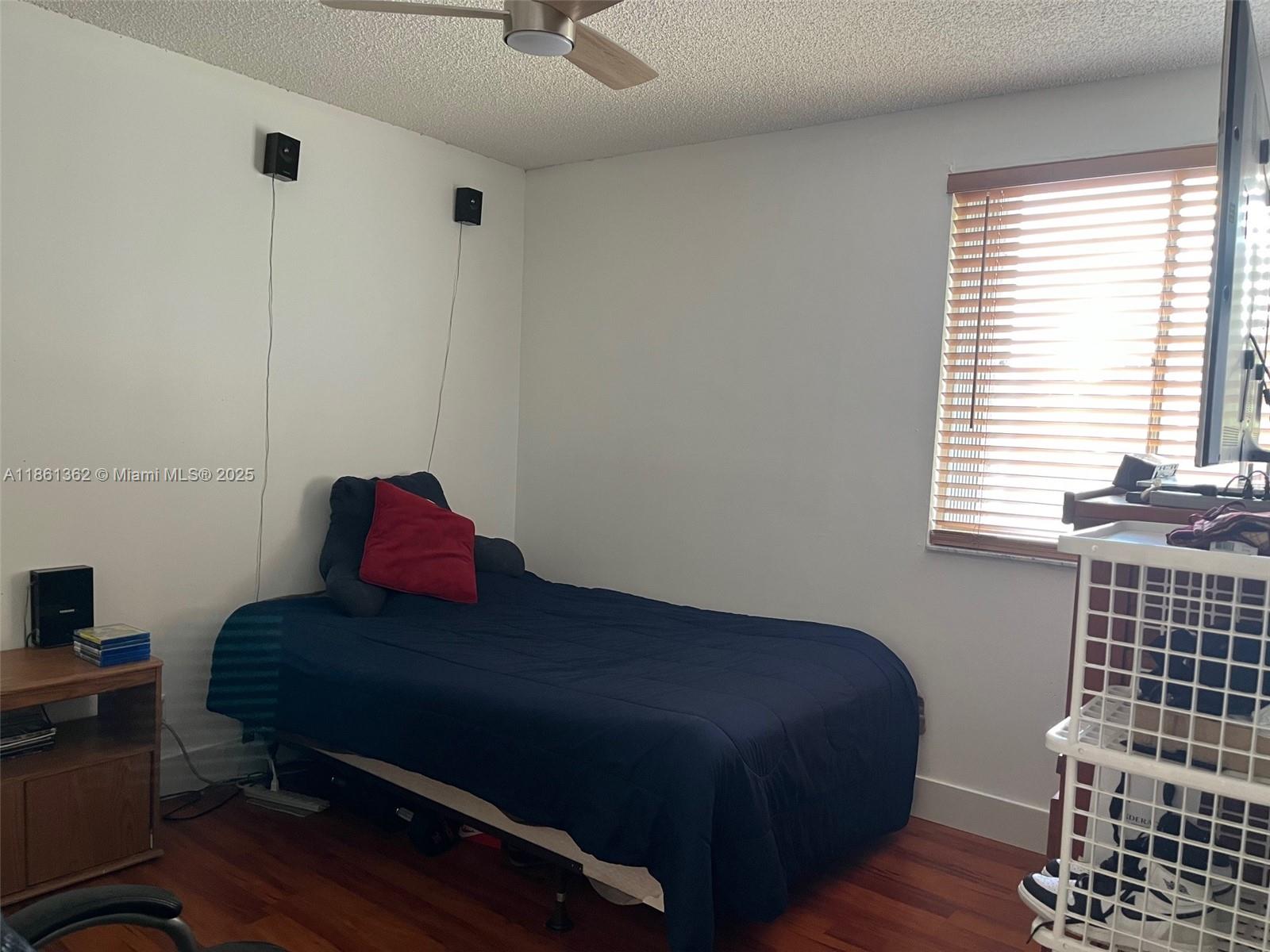 WOODGATE CONDOMINIUM 14 - Residential