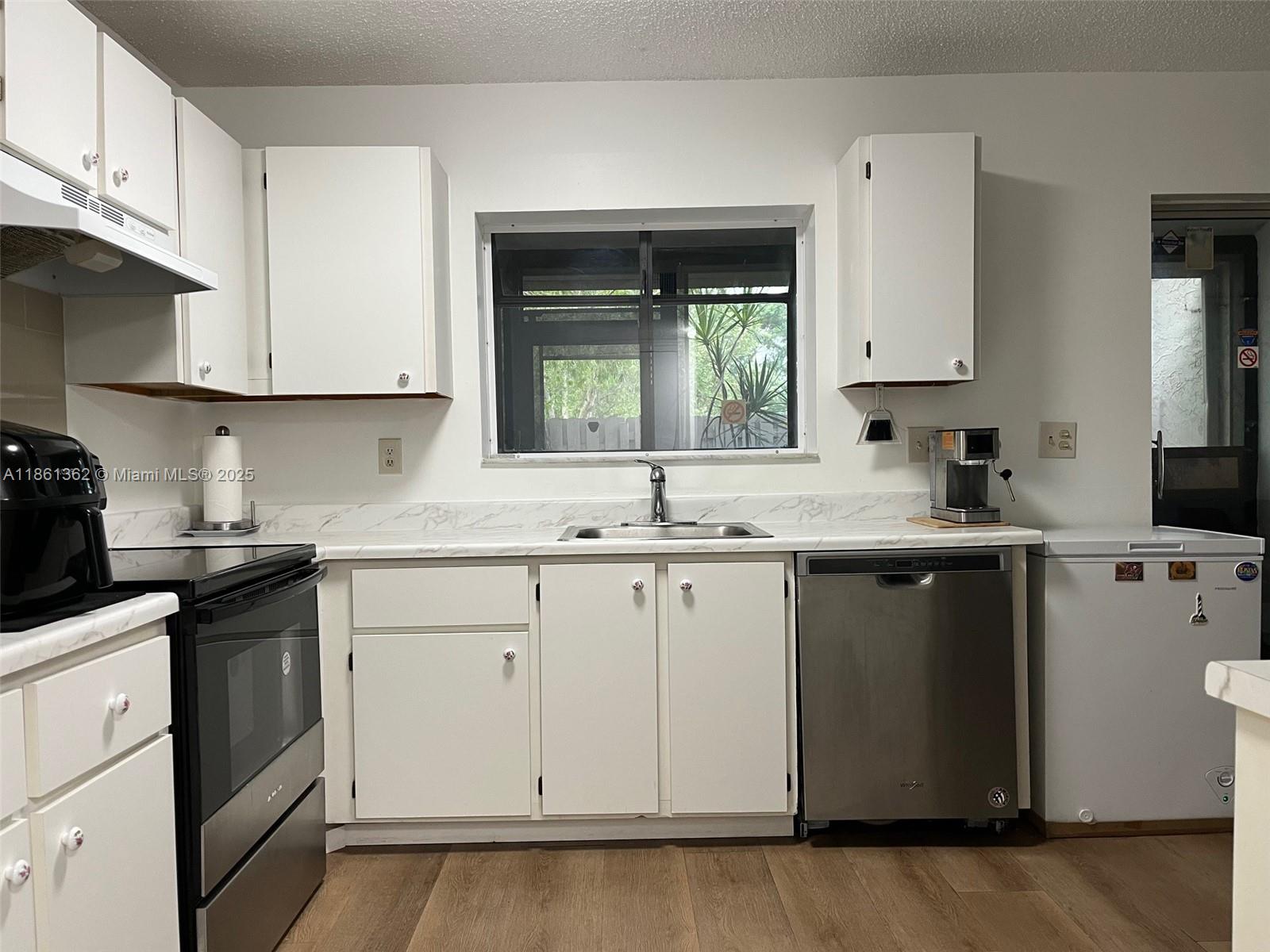 WOODGATE CONDOMINIUM 14 - Residential