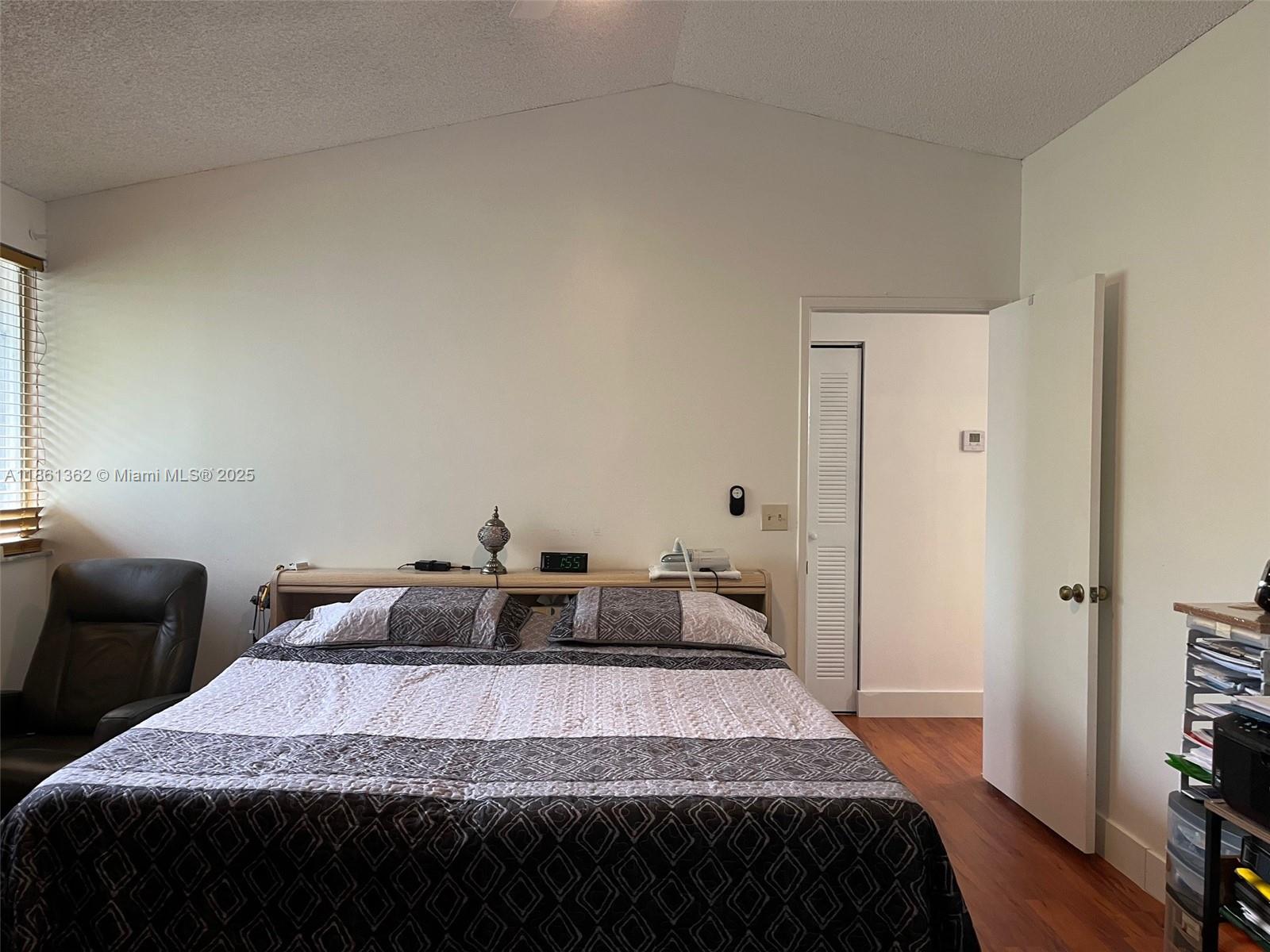 WOODGATE CONDOMINIUM 14 - Residential