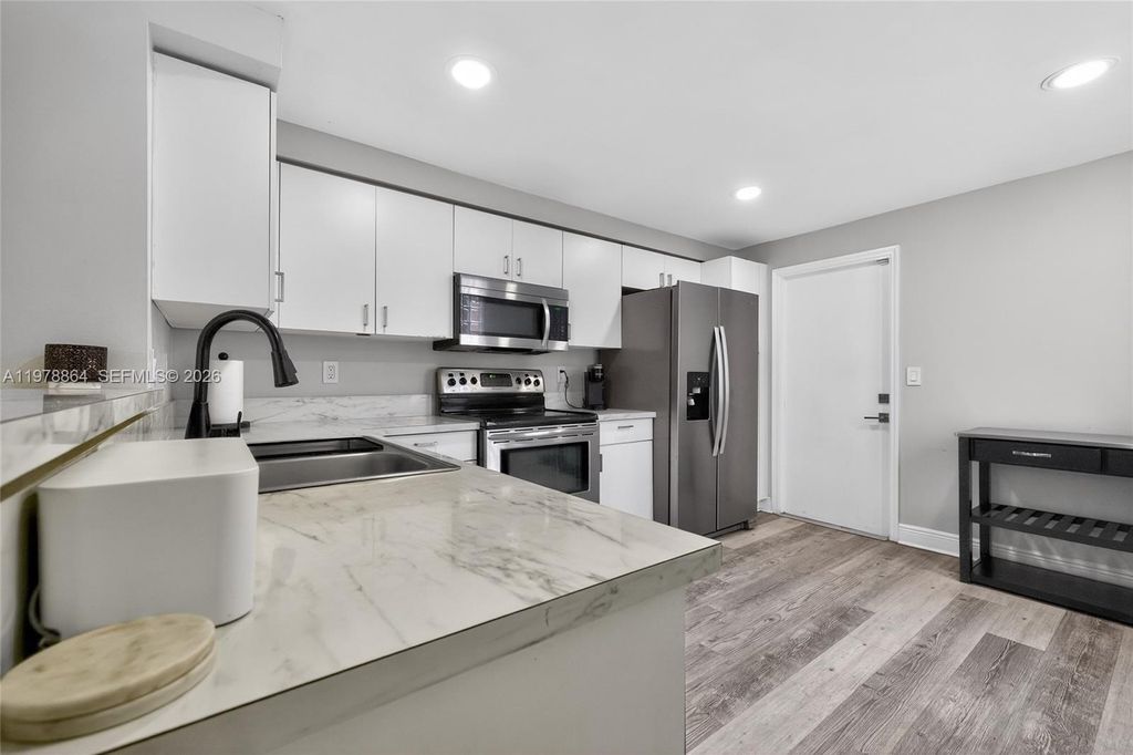 Photo of 1594 Barcelona Way #5-18, Weston, FL 33327 (MLS # A11978864)