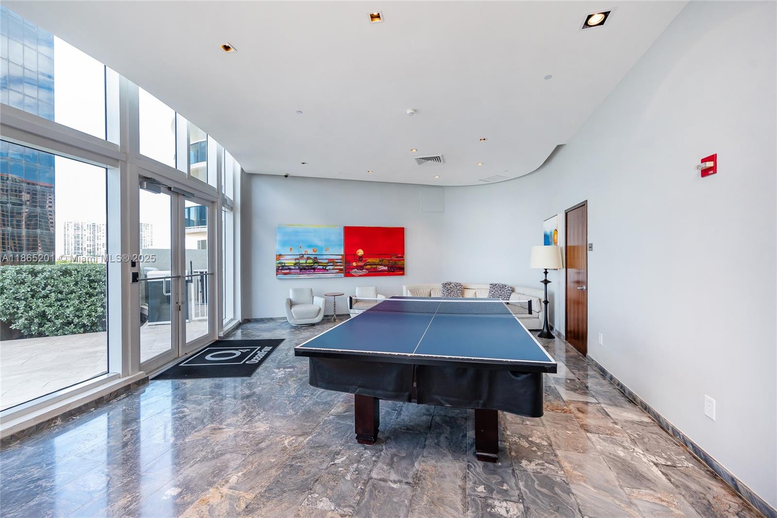 OCEAN FOUR CONDO - Residential Lease