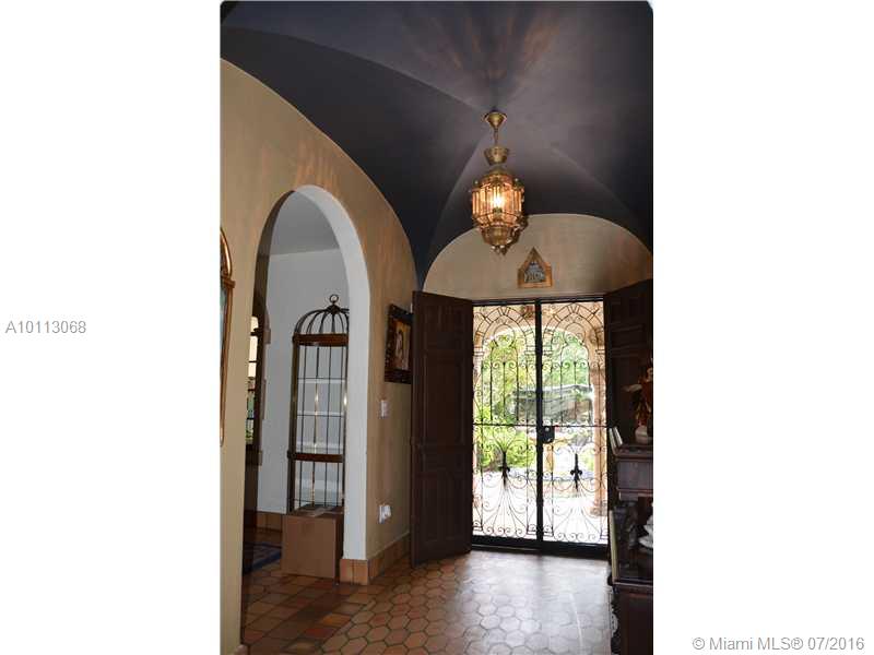 CORAL GABLES SEC E PB 8-1 - Residential Lease